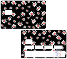 Charger l'image dans la galerie, Fleur marguerite au noir - Sticker pour carte bancaire, disponible en deux formats.