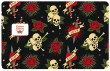 Load image into Gallery viewer, Love Tatoo - Sticker pour carte bancaire, disponible en deux formats.