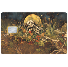 Charger l'image dans la galerie, Moriendo Renascor - Sticker pour carte bancaire, disponible en deux formats.