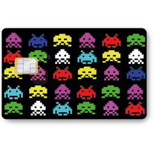 Load image into Gallery viewer, Space invaders - Sticker pour carte bancaire, disponible en deux formats.