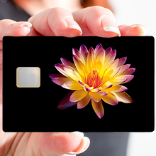 Load image into Gallery viewer, Fleur feux d'artifice - Sticker pour carte bancaire, disponible en deux formats.