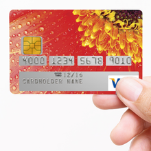 Charger l'image dans la galerie, Marguerite Rouge - Sticker pour carte bancaire, disponible en deux formats.