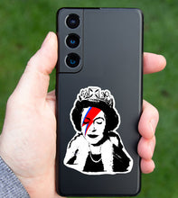 Load image into Gallery viewer, QUEEN ELISABETH Vs BOWIE